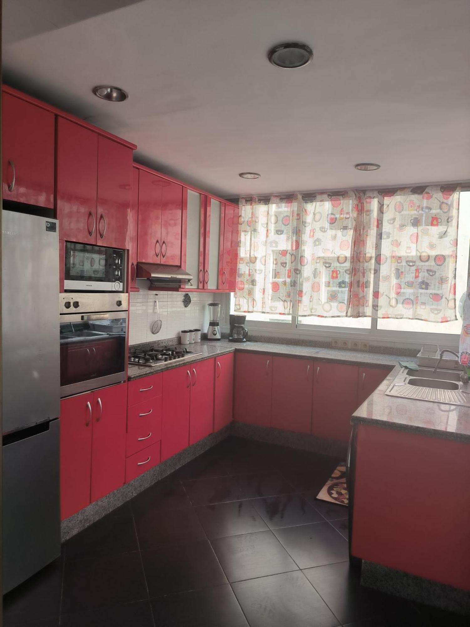 Entier Propre Familial De 116m Avec Terrasse Et Place Au Garage Apartment Tangier
