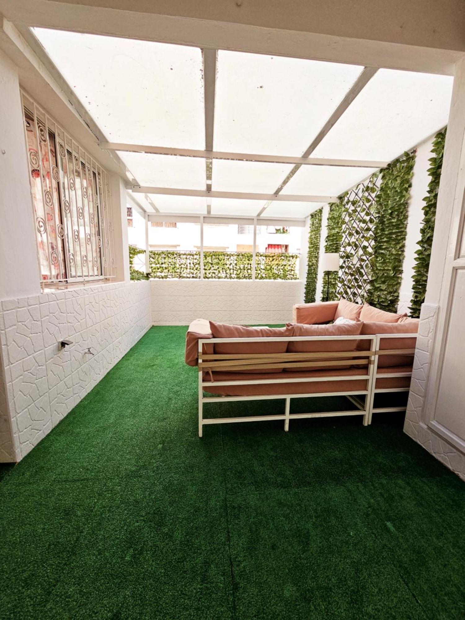 Entier Propre Familial De 116m Avec Terrasse Et Place Au Garage * Tangier